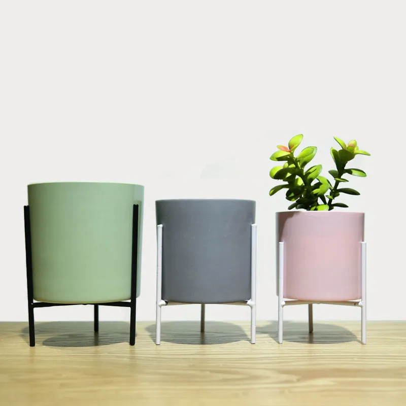 

Nordic Designs Plating Tripod Modern Yard Iron Flower Pot Stand Decorative Flower Pot Stable