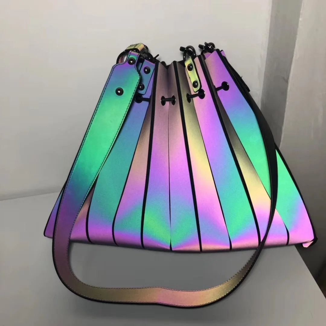 

2021 new reflective Fashion Ladies PU leather Handbags Famous Designer large tote Hand bags satchel shopping for Women, Black, silver, white, red, rose, blue