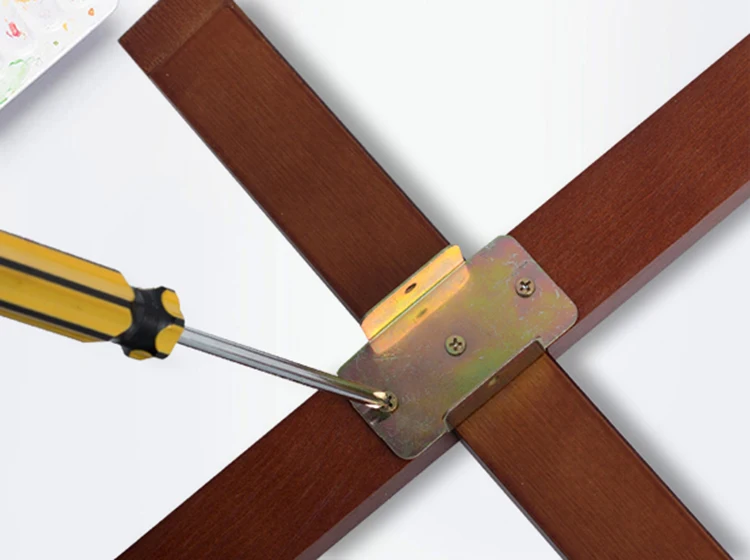 Poster Holder 4.jpg