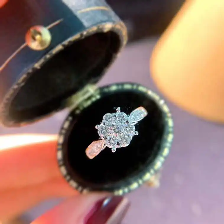 

Promotion of special offer Trending Jewelry Luxury Big Flower Shaped Women's Wedding Ring Natural Diamond 18K Gold Ring, White gold