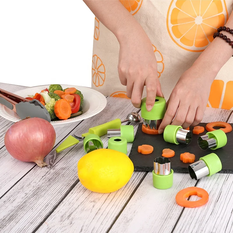 

Amazon hot sale 12pcs stainless steel vegetable cutter fruit cutter salad tools fruit carving tool set for kitchen for kids, Green,purple and red