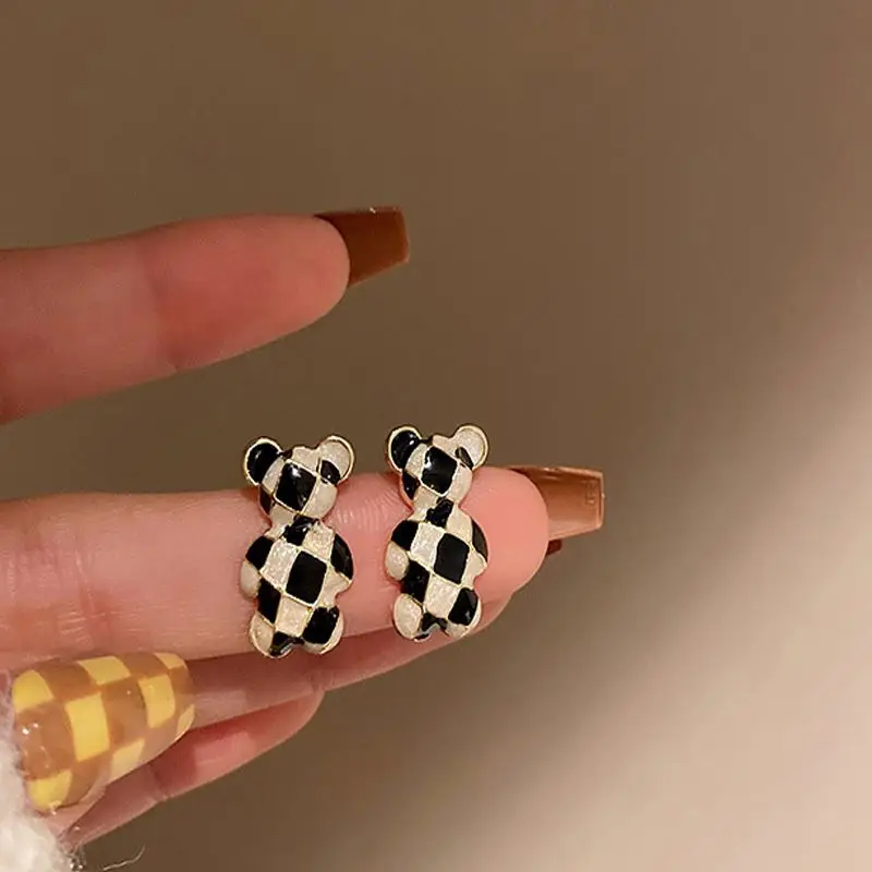 

2022 new dripping black and white checkered bear earrings Korean checkerboard earrings simple temperament high-end earrings, Many colors fyi