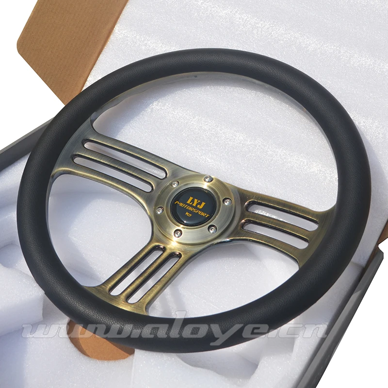 racing steering wheel (2).jpg