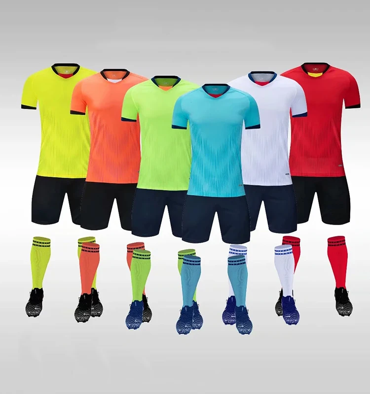 

2020-21 Season Men Soccer Uniform Cheap Soccer Jersey Set