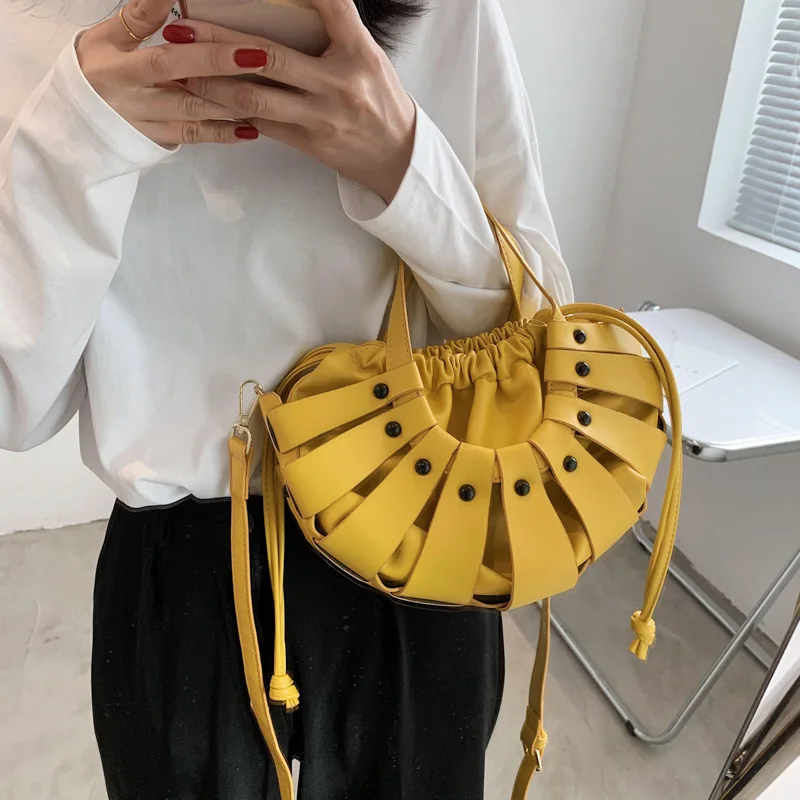 

Woven Vegetable Basket Bag Female Fashion Bucket Shoulder Bag