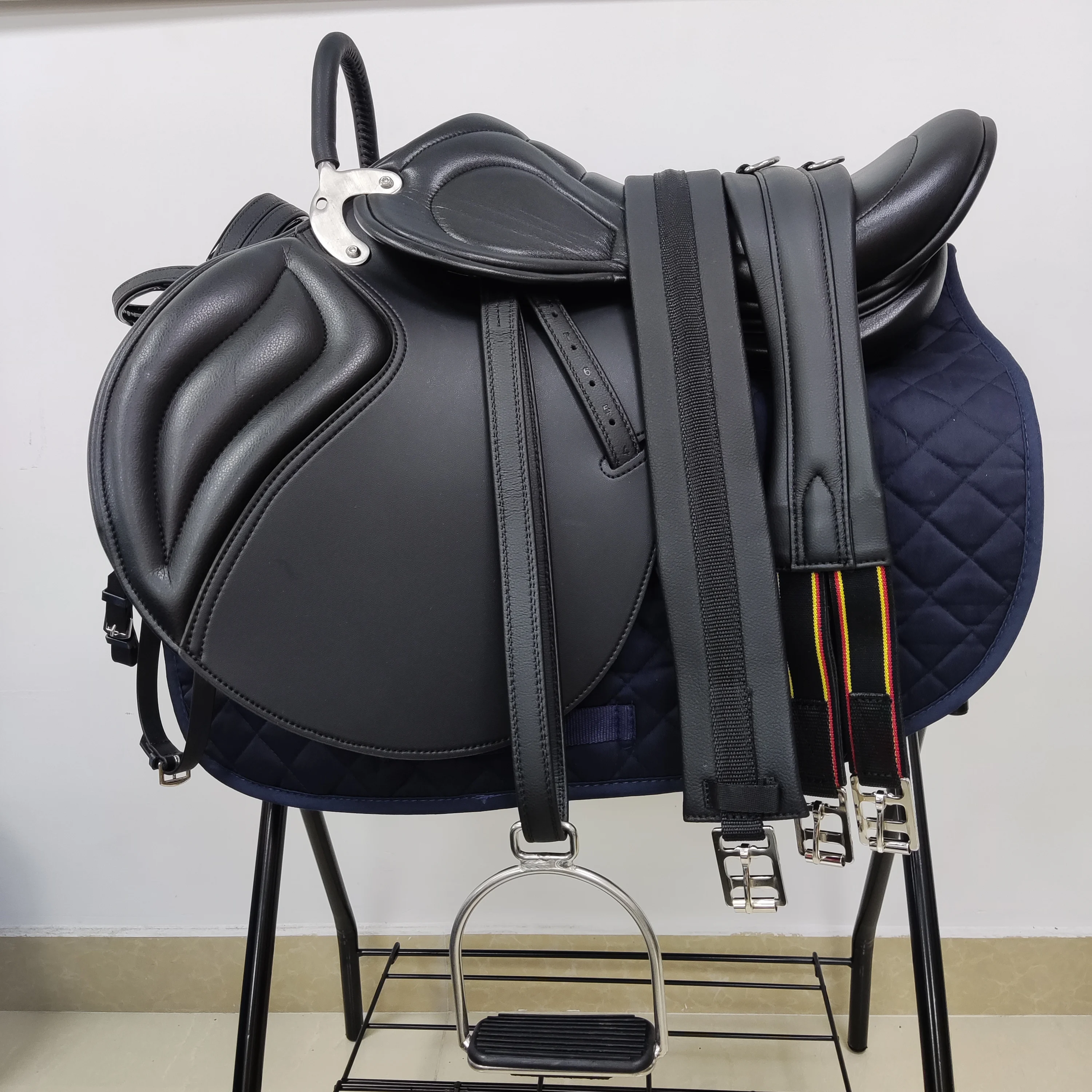 Horshi in Stock Premium Quality Black Endurance Saddle  with Complete Set Kit with Full Set Accessories Training Saddle Set