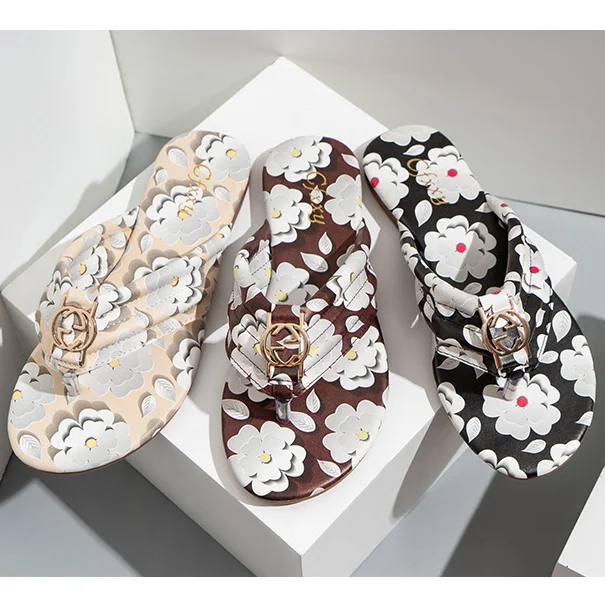 

Shoes Woman Slippers New Arrivals 2021 High Quality Summer Girls Slide Sandals Luxury Flat Beach Sandals Slippers For Women