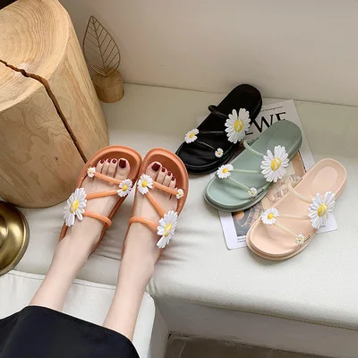

Factory Directly Sale Designer Ladies Womens Plastic Shoes Daisy Flower Pvc Slippers Girls Slides Cute Sandals For Woman, 4 colors