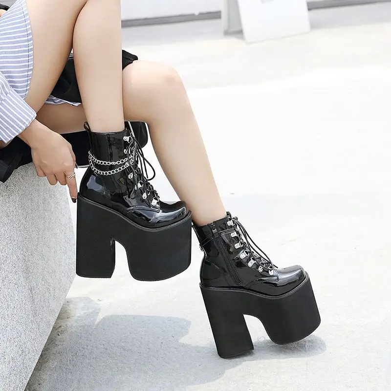 

2021 new European and American fashion round-toe chain patent leather 17cm nightclub stage DJ single shoes, Black or customized