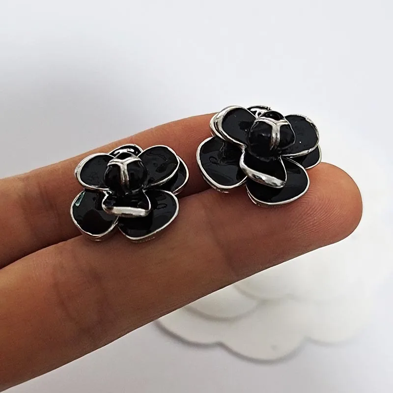 

CC Earring For Women chrysanthemum G Earring Korean Handmade Style Letter G Stud Earrings Wholesale