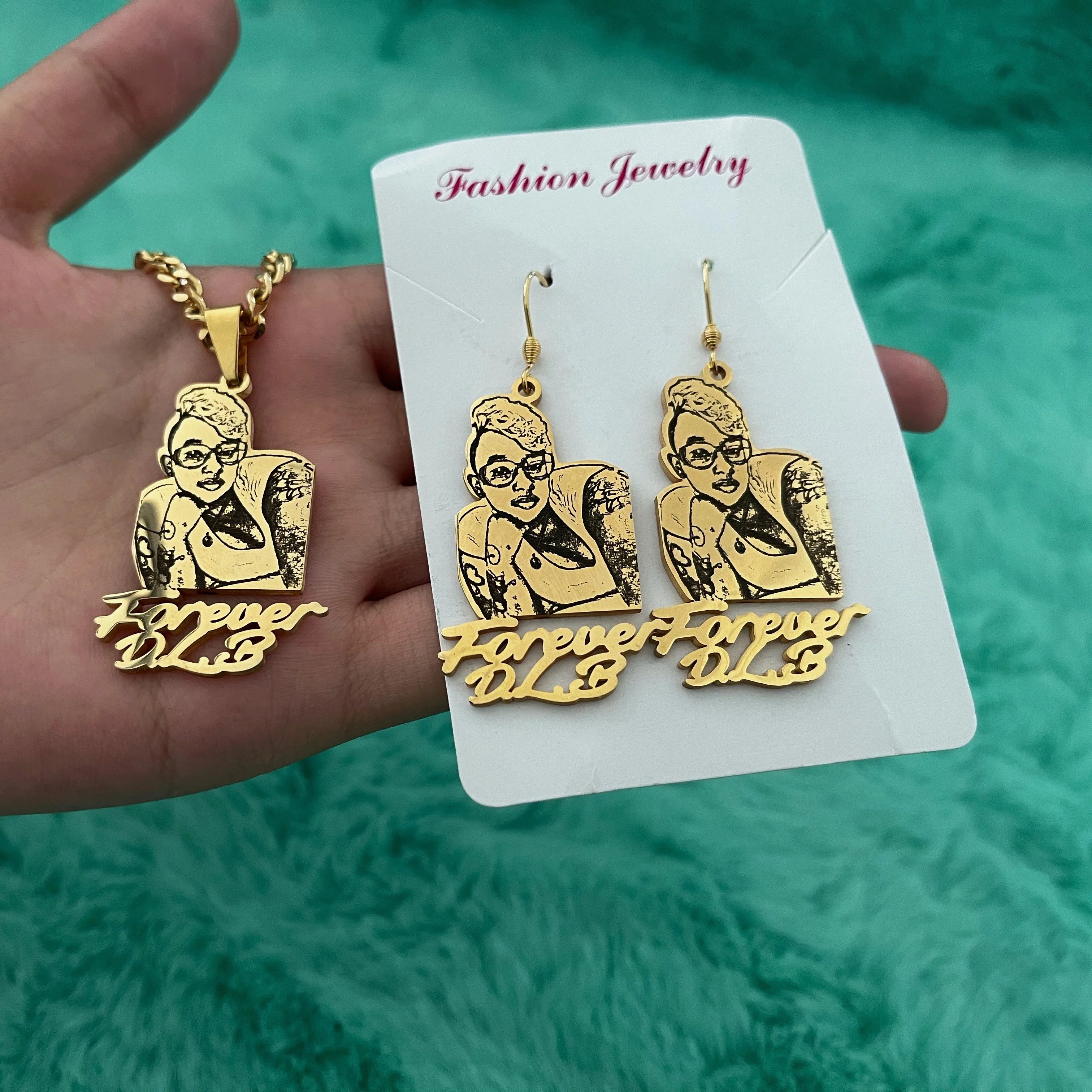 

2021 new fashion custom photo nameplate earrings for a pair of gold-plated custom hip-hop sexy earrings with any name necklace, Picture