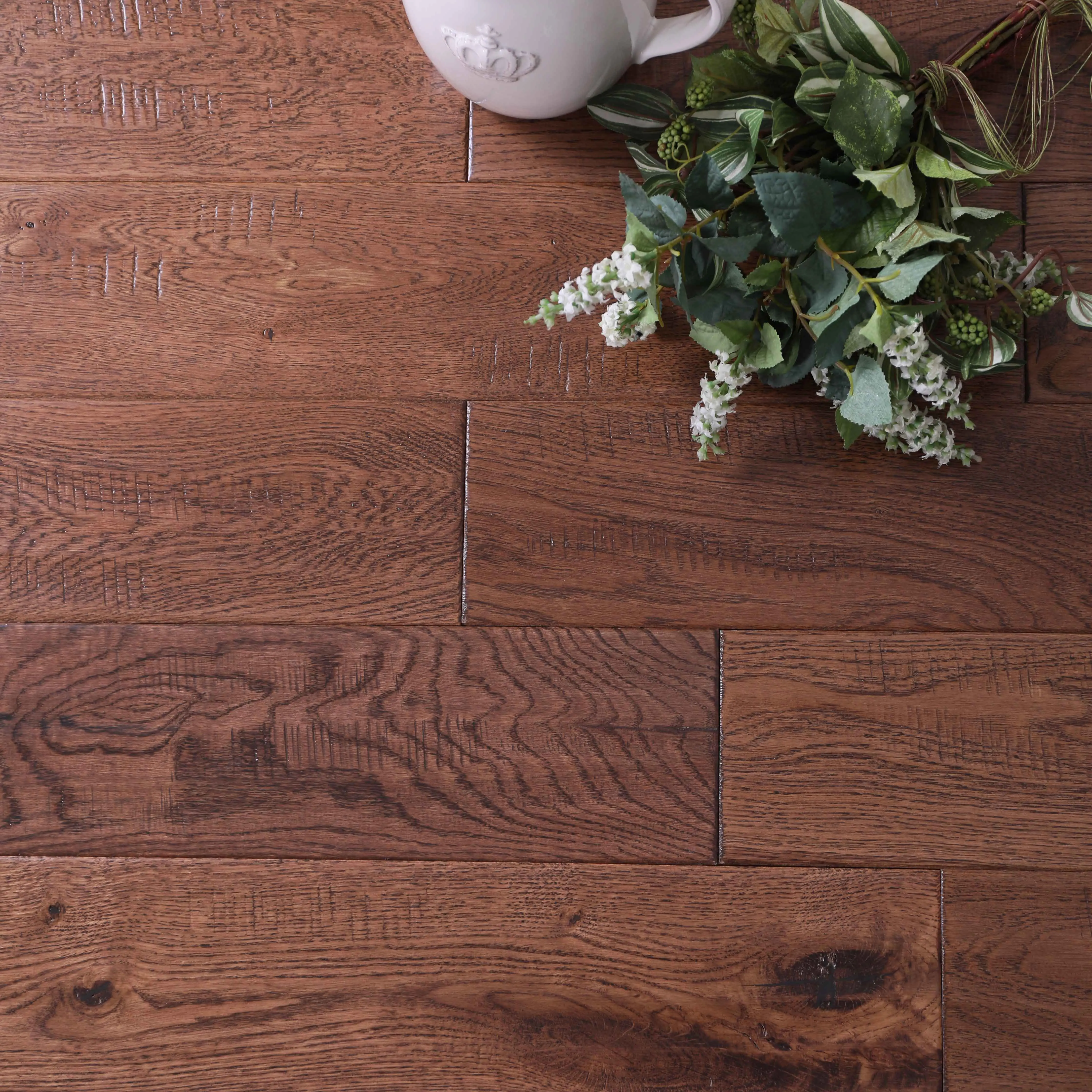 18mm Antique Oak UV Lacquered  Solid Wood Handscraped Flooring
