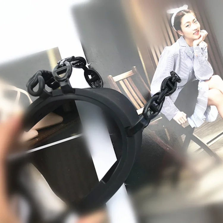 
2020 Wholesaler summer beach flat jelly shoes female flat slippers H ins open toe flat slippers one-piece chic for women 