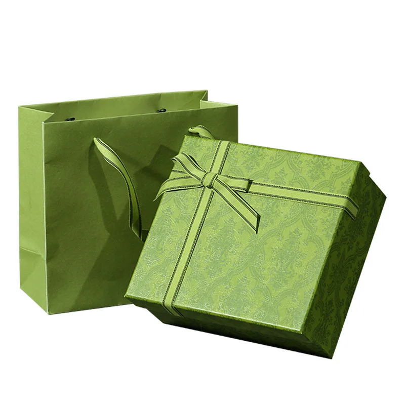 

Free customized recyclable carton Christmas Day gift cardboard gift box packaging ribbon cover paper box
