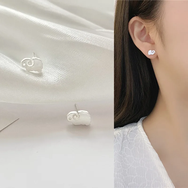 

S925 silver needle cute soft cute little sheep earrings female 2021 new trendy simple fashion earring ear clip