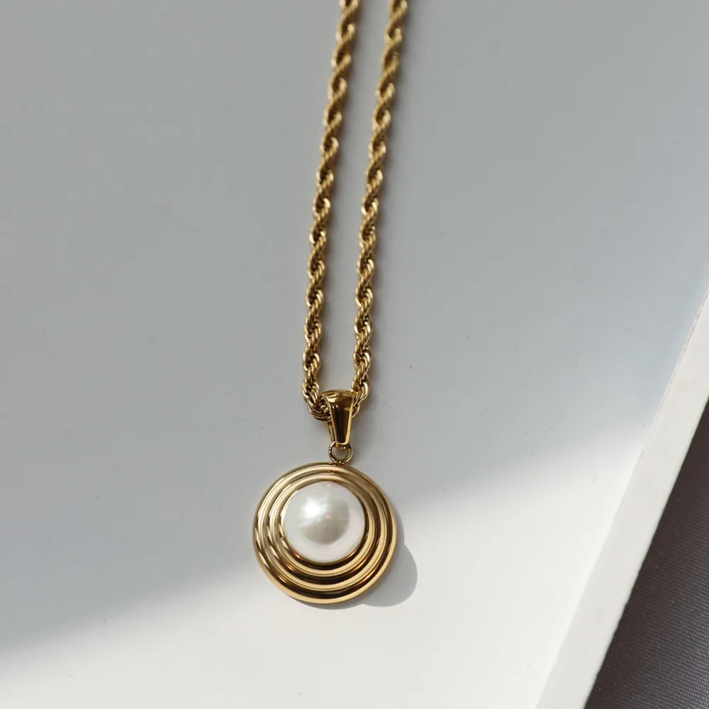 

Joolim Jewelry Luxury Rope Chain Pearl Pendant Necklace Stainless Steel Jewelry Customized Jewelry