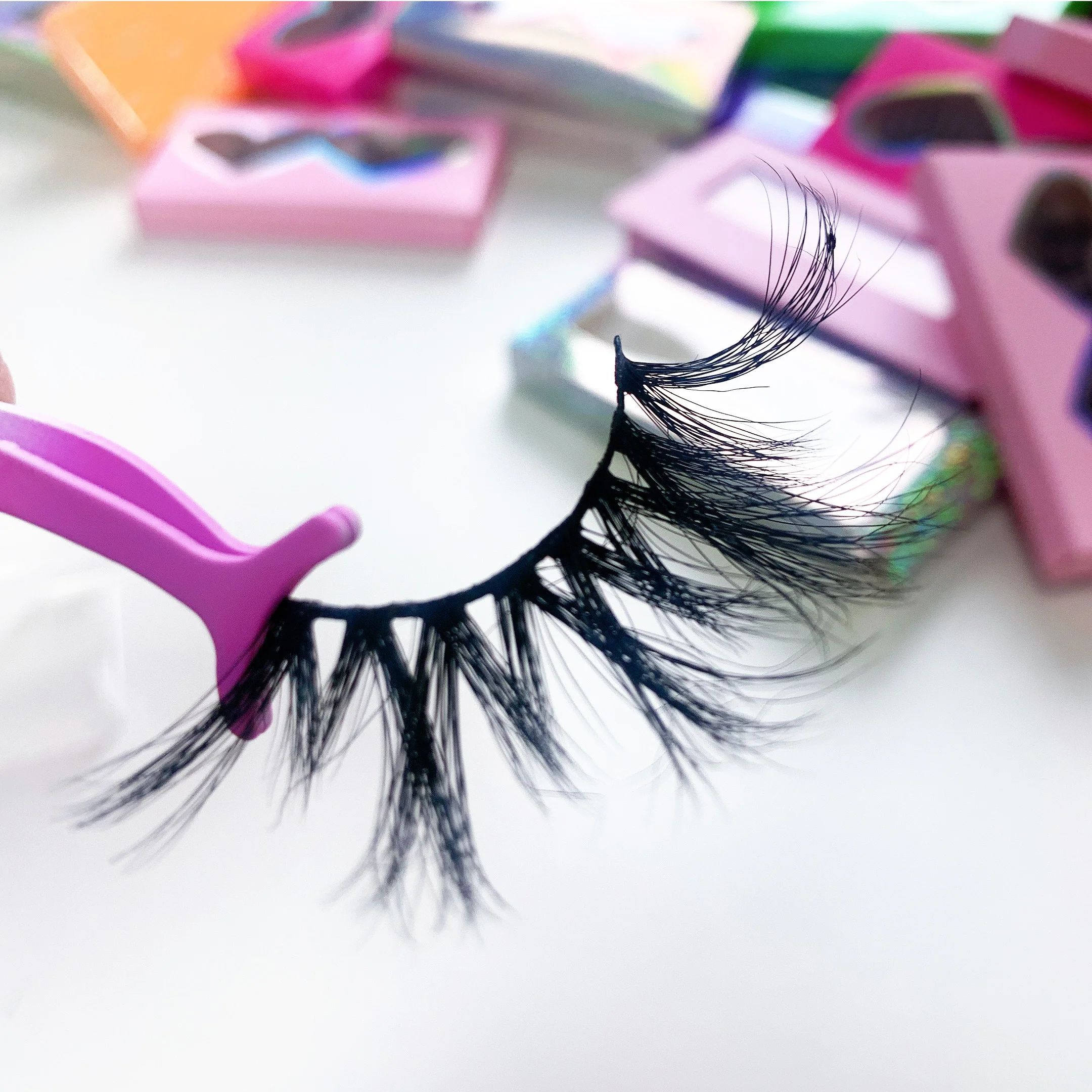 

Private Label faux mink eyelashes wholsale lash cases 15mm 18mm faux mink eyelashes vendor, Black color