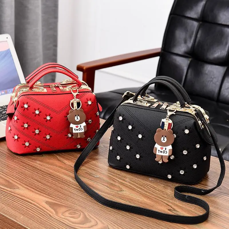 

Wholesale Korean fashion flower design ladies handbags pu leather cross body women bagsWomen Bag Leather Handbag