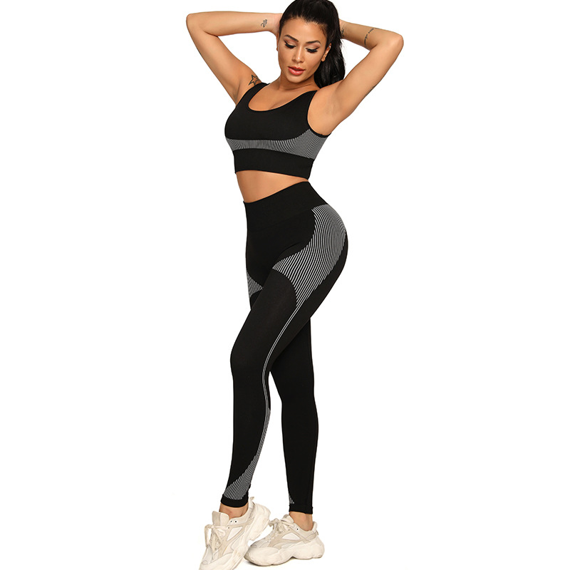 

2020 New seamless running yoga suit women's training fitness running clothes manufacturer, 3 colors