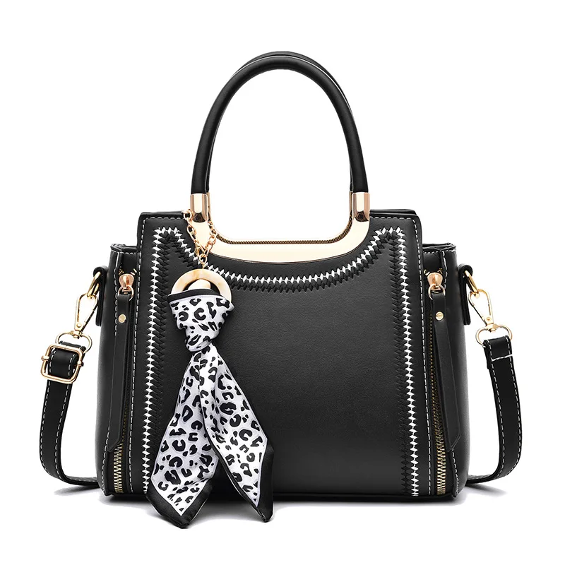 

2021 faux leather fashionable luxury ladies big travel tassel handbag tote bag