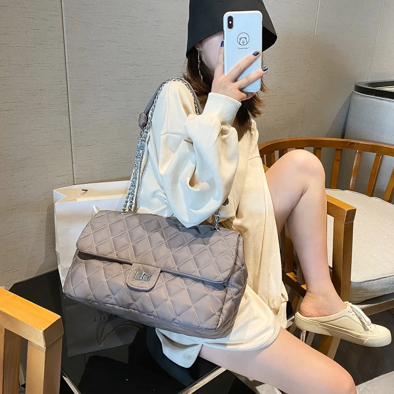 

2022 Latest Hit Luxury Rhomboid Plaid Chain Purse Tote Oversized Crossbody Ladies Handbag Work Messenger Women Shoulder Bag, 4 colors