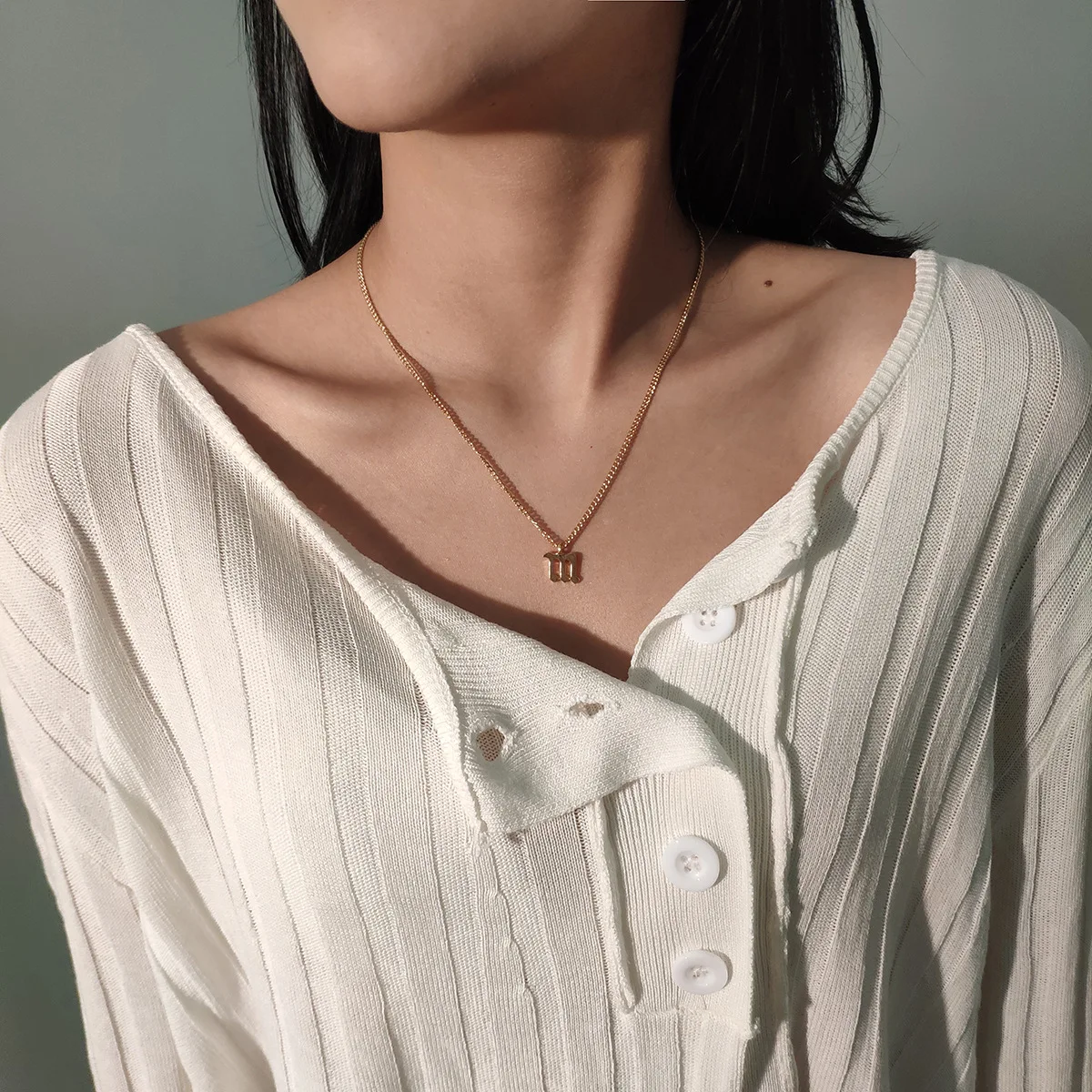 

Personality metal chain clavicular choker necklace female alphabet letter alloy pendant necklace (KNK5232), Same as the picture