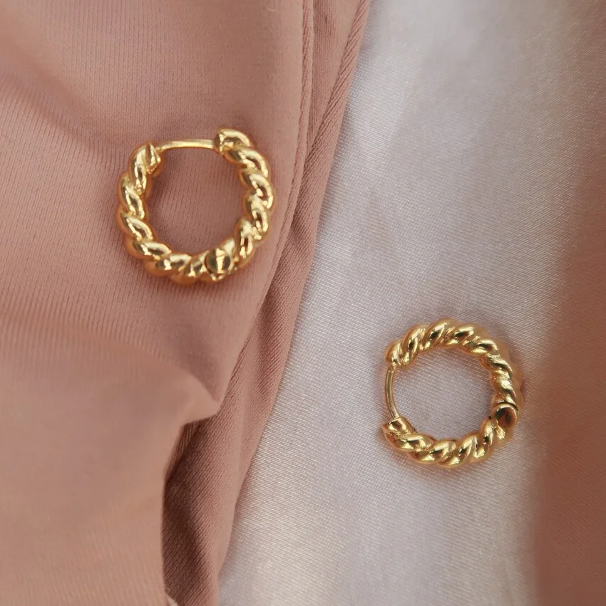

Fashion Chunky Gold Huggie Hoop Earrings Stainless Steel Waterproof Hypoallergenic Twisted Hoop Earrings Jewelry for Gifts