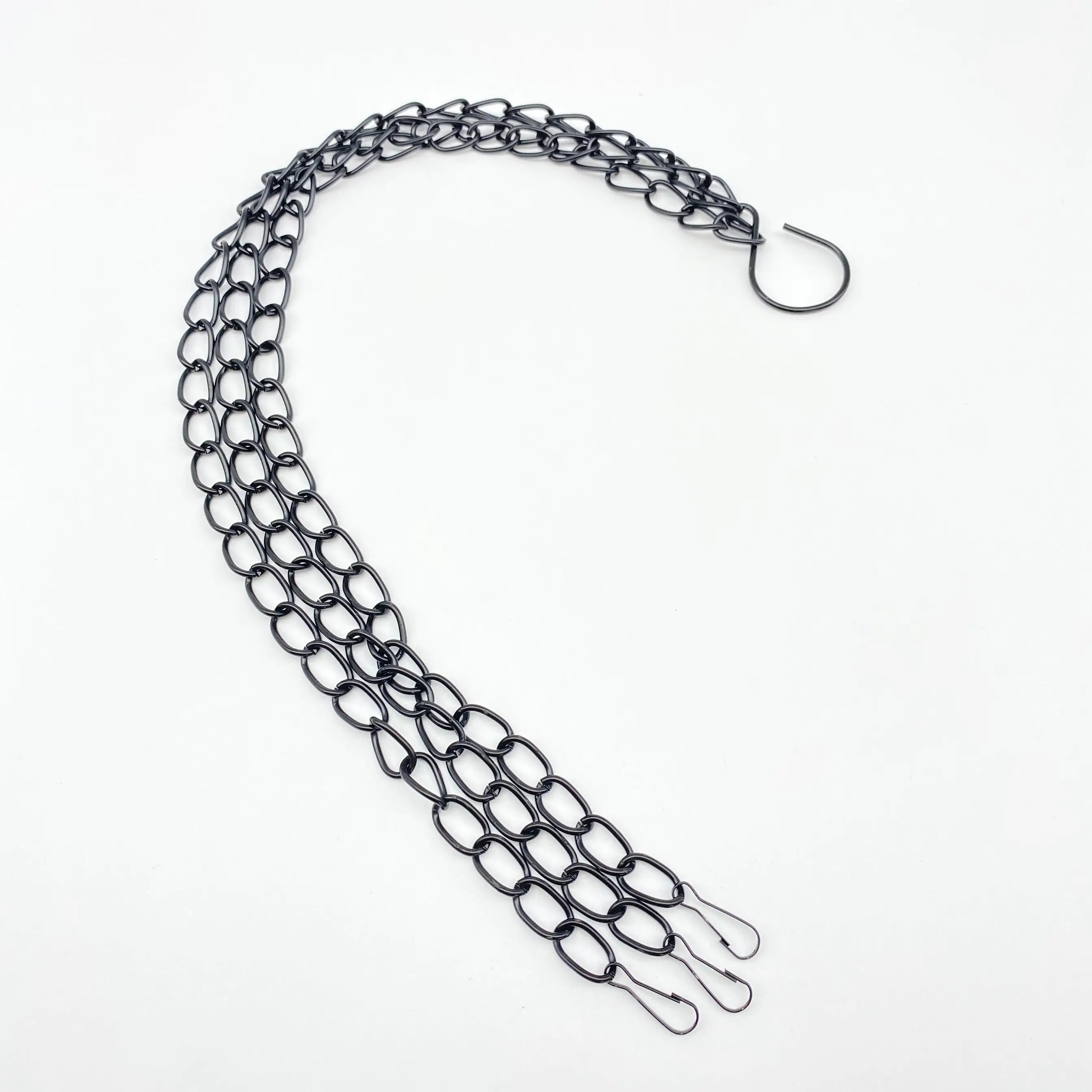 

A group of 3 metal chains for hanging flower POTS in the air