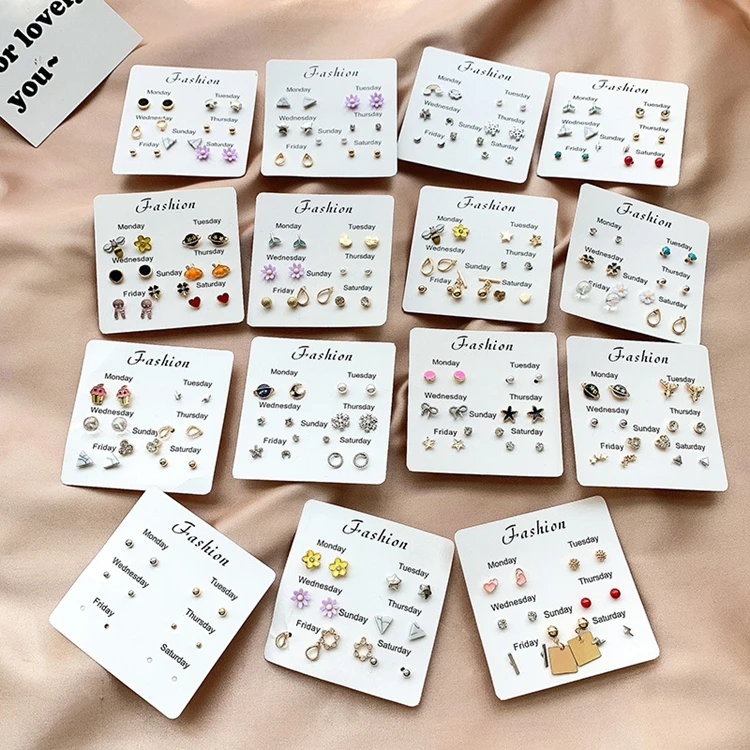 

New Dainty Charm 7 Pairs/set Girls Accessories Gifts Kit Deer Moon Star Flower Heart Stud Earrings For Women, As shown