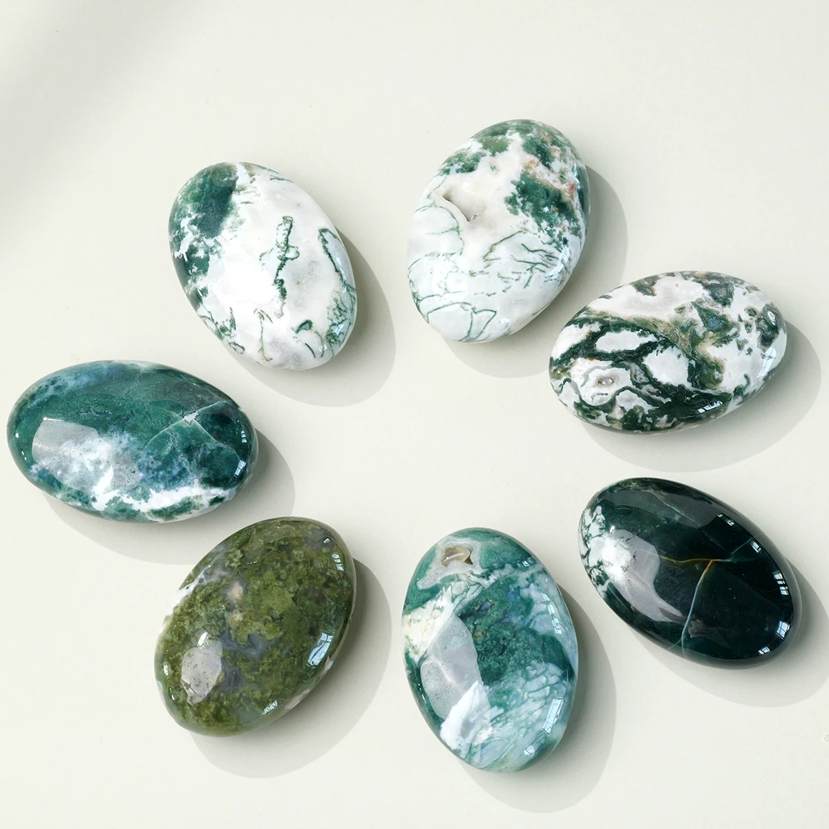 Wholesale Natural Moss Agate Crystal Raw Stone Hot Pack Yoga Stone for Hand Play and Palm Beauty Essence