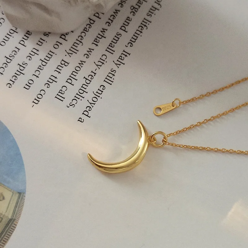 

925 Sterling Silver Gold Crescent Moon Pendant Necklace for women girls A1146