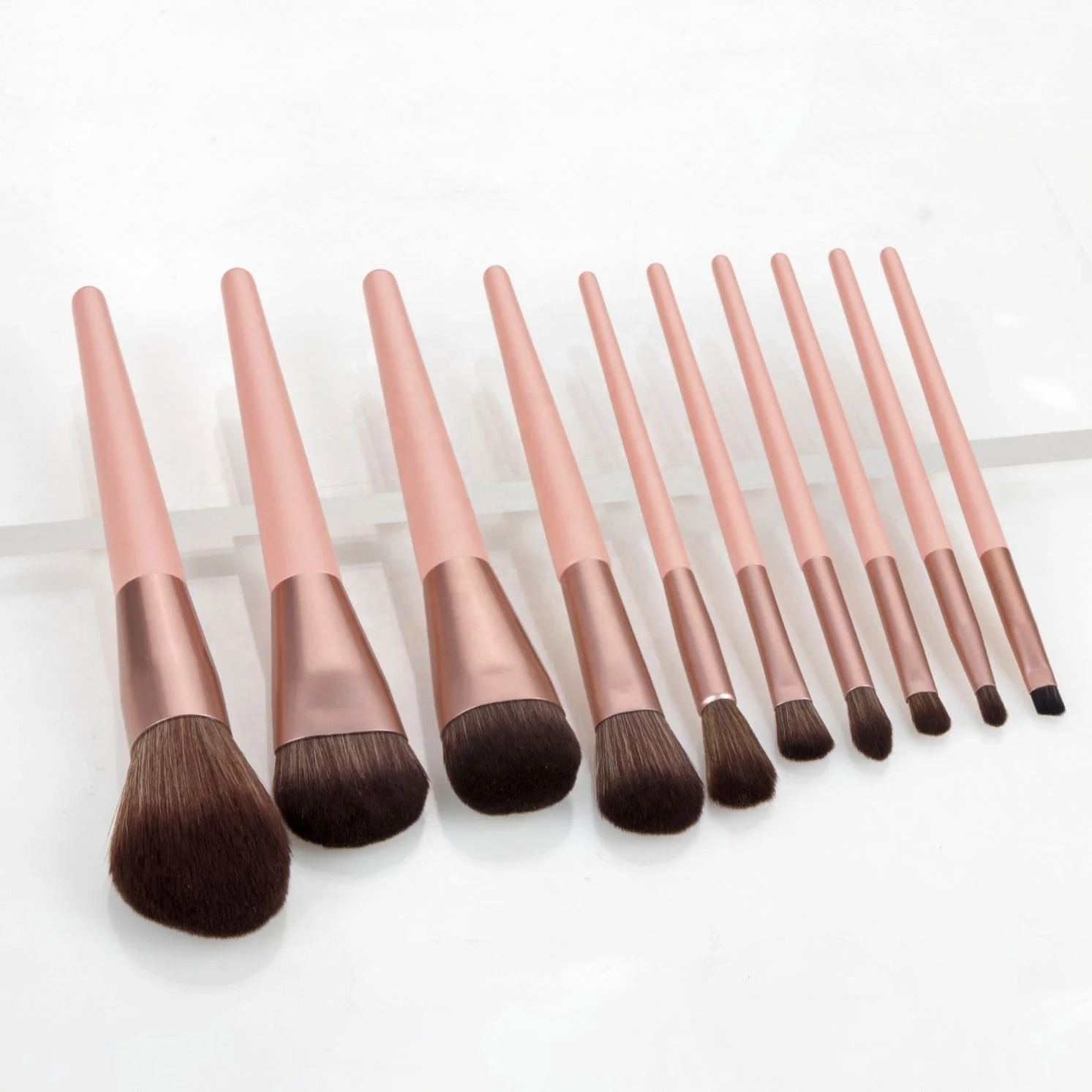 

10 Pieces Pink Series Makeup Brush Foundation Loose Powder Beauty Set For Girl Gift Voogue, Pics