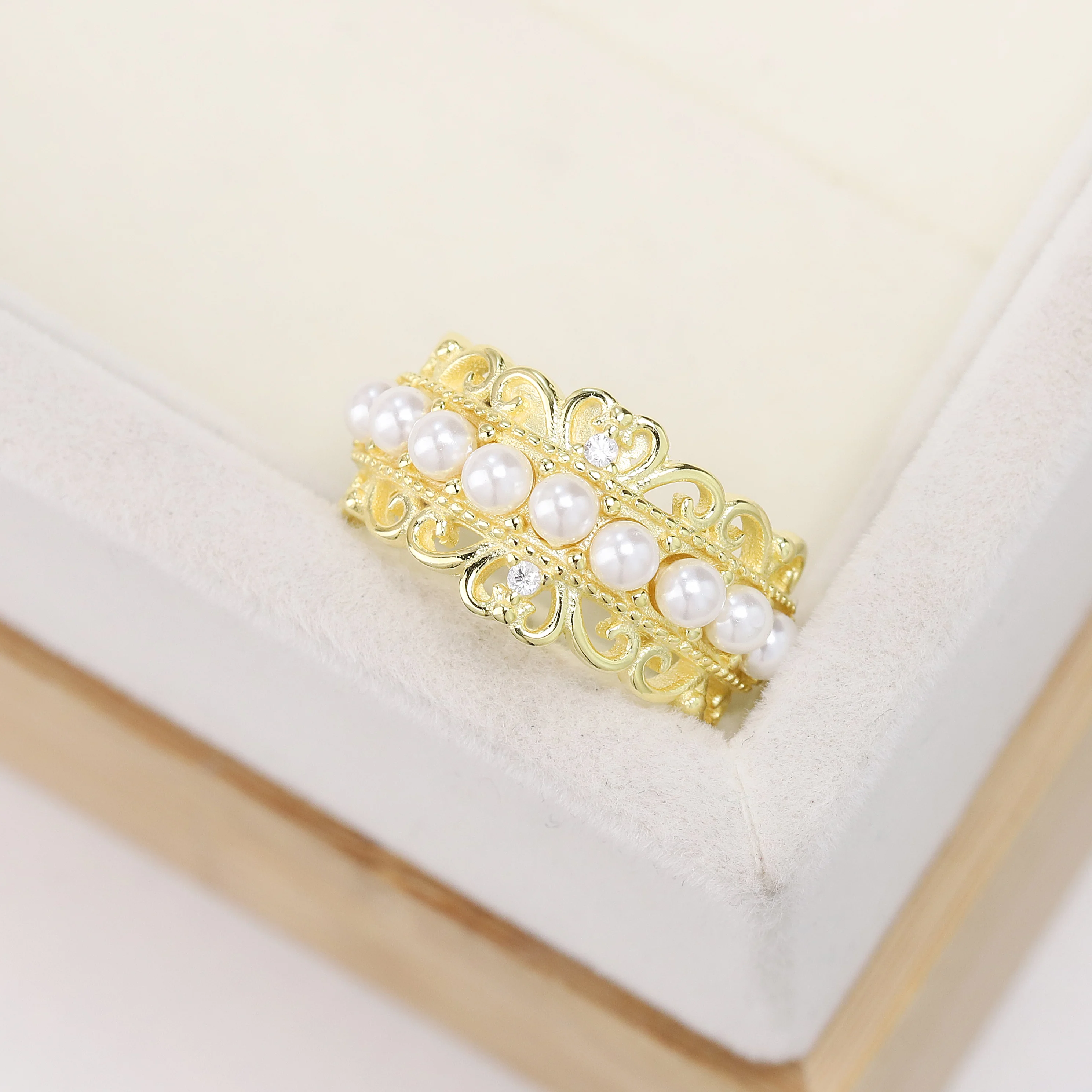 

Best selling European and American S925 pure silver plated gold creative crown wedding ring Pearl Haoshi jewelry women's gift