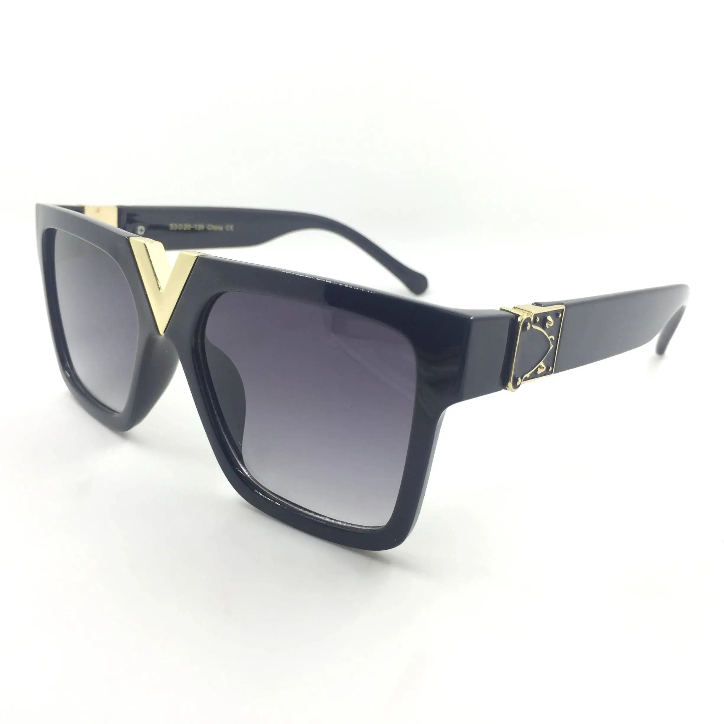 

STL-17157 Retro Special Design Women Men Plastic Sunglasses Manufacture 2021