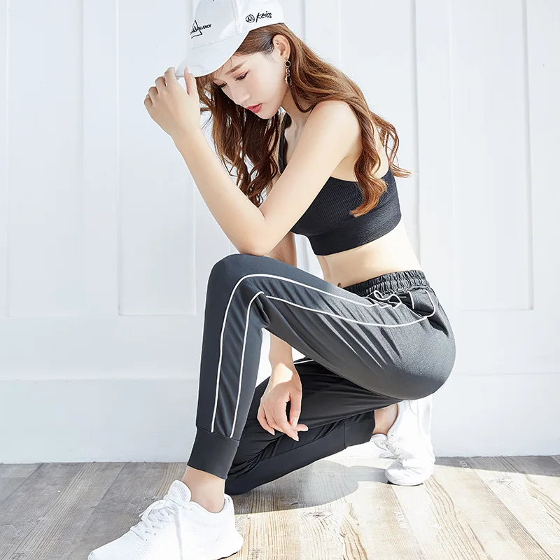 

2020 Custom Logo Wholesale Seamless Professional Design Gym Jogger Sweatpants Tracksuit Bottoms Gym Tights Women Casual Pants