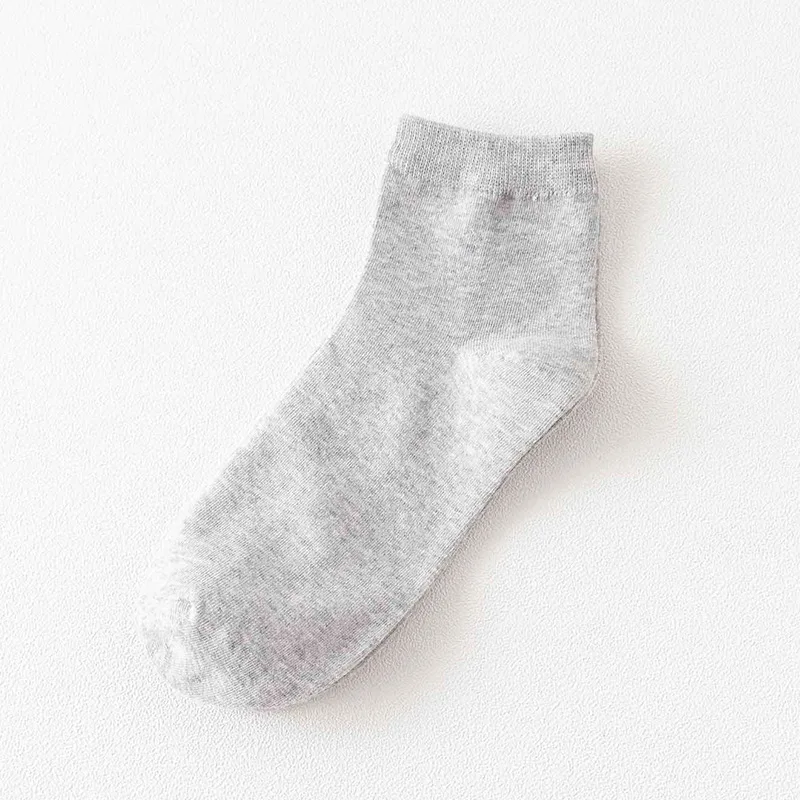 

2021 hot sale Wholesale Logo Customize Athletic Men Crew Sports Socks colored street fashion socks, Black