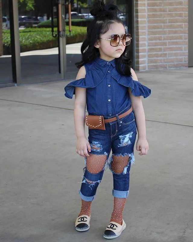 

2-7Y Fashion Infant Baby Girls Clothes Sets Off Shoulder Ruffles Sleeve Blue T Shirts Tops+Denim Hole Pants, As picture