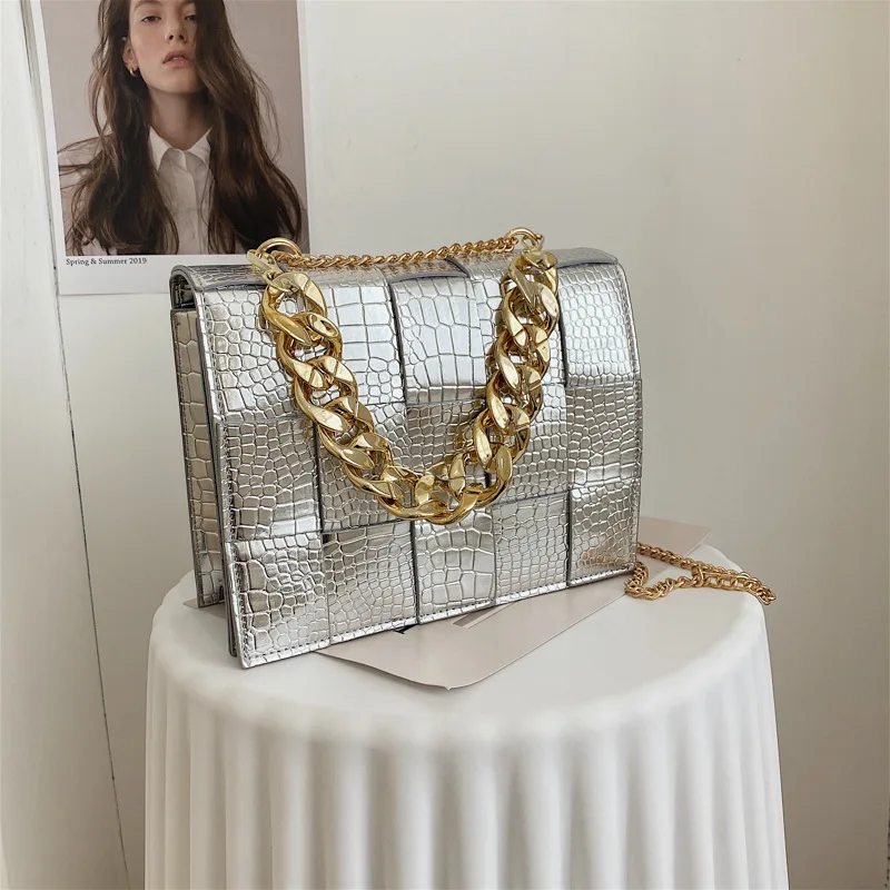 

2022 fashion trendy thick chain women purse ladies shoulder hand bags hign quality fold PU leather purses and handbags