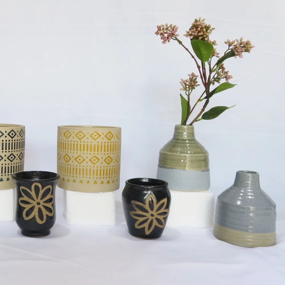 

Black Home Decor Chinese Ceramic Porcelain Flower Vase, Customized