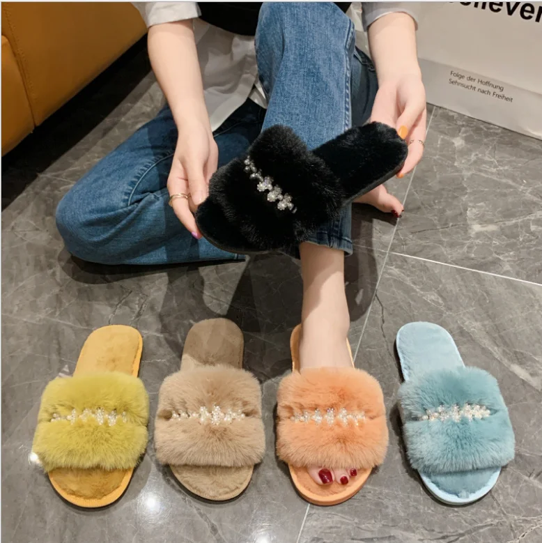 

Autumn and winter 2021 new ladies wool slippers home wooden floor Pearl decoration plush word drag