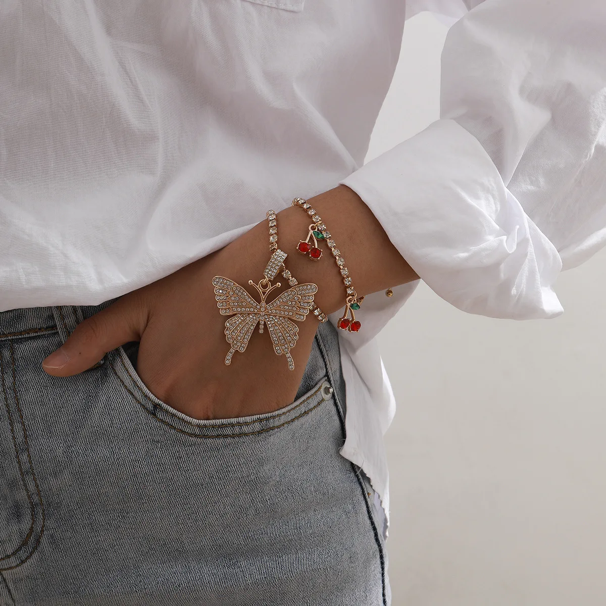 

Butterfly simple personality claw chain retro style Multi Color Bracelet Set