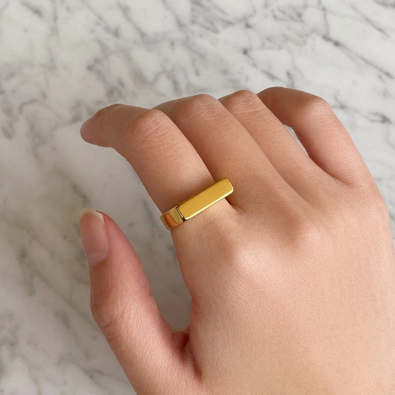 

Simple 18k Gold Thick Rectangular Bar Signet Ring for Women Gold Custom Name Flat Bar Stackable Rings Minimalist Jewelry