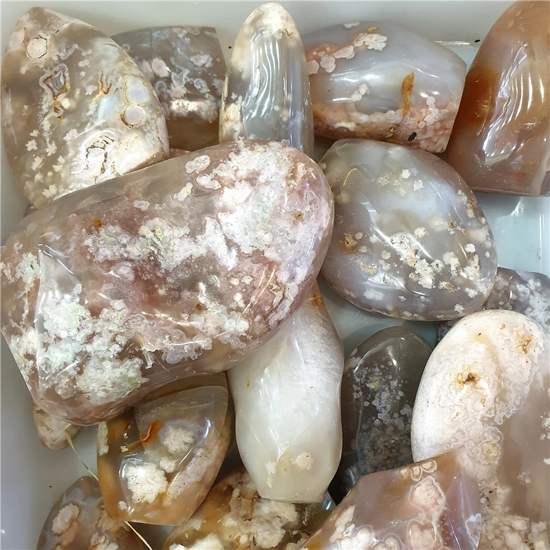 100% 天然可爱水晶玛瑙抛光樱花玛瑙石英站立