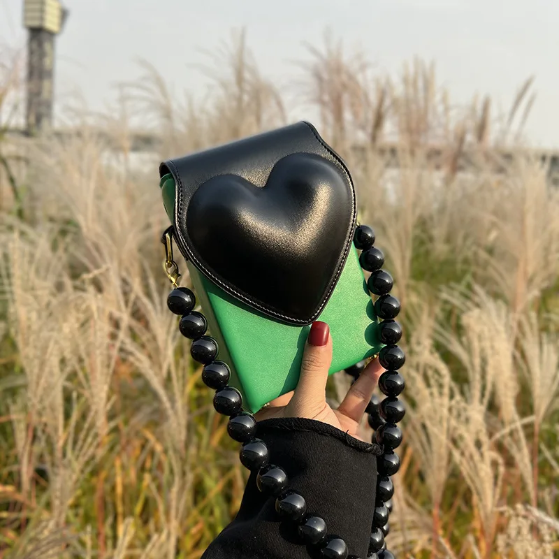 

New Fashion Ladies Love Shape Purse Single Shoulder Messenger Bag 2022 Beaded Strap Fashion Women Cell Phone Sling Bag