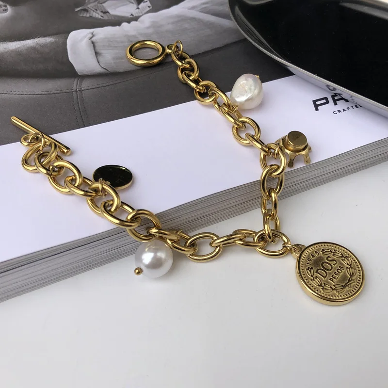 

Trendy Gold Coin Pendant Necklace Fashion Classic Pearl Round Necklace For Women Jewelry Christmas Gifts, Gold,silver