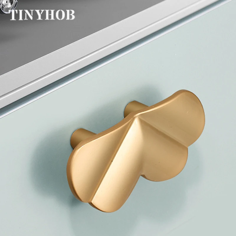 

Four Leaf Clover shape/Zinc Alloy Cabinet Door Knobs and Handles Furniture Cupboard Wardrobe Drawer Pull Z-3345, As shown