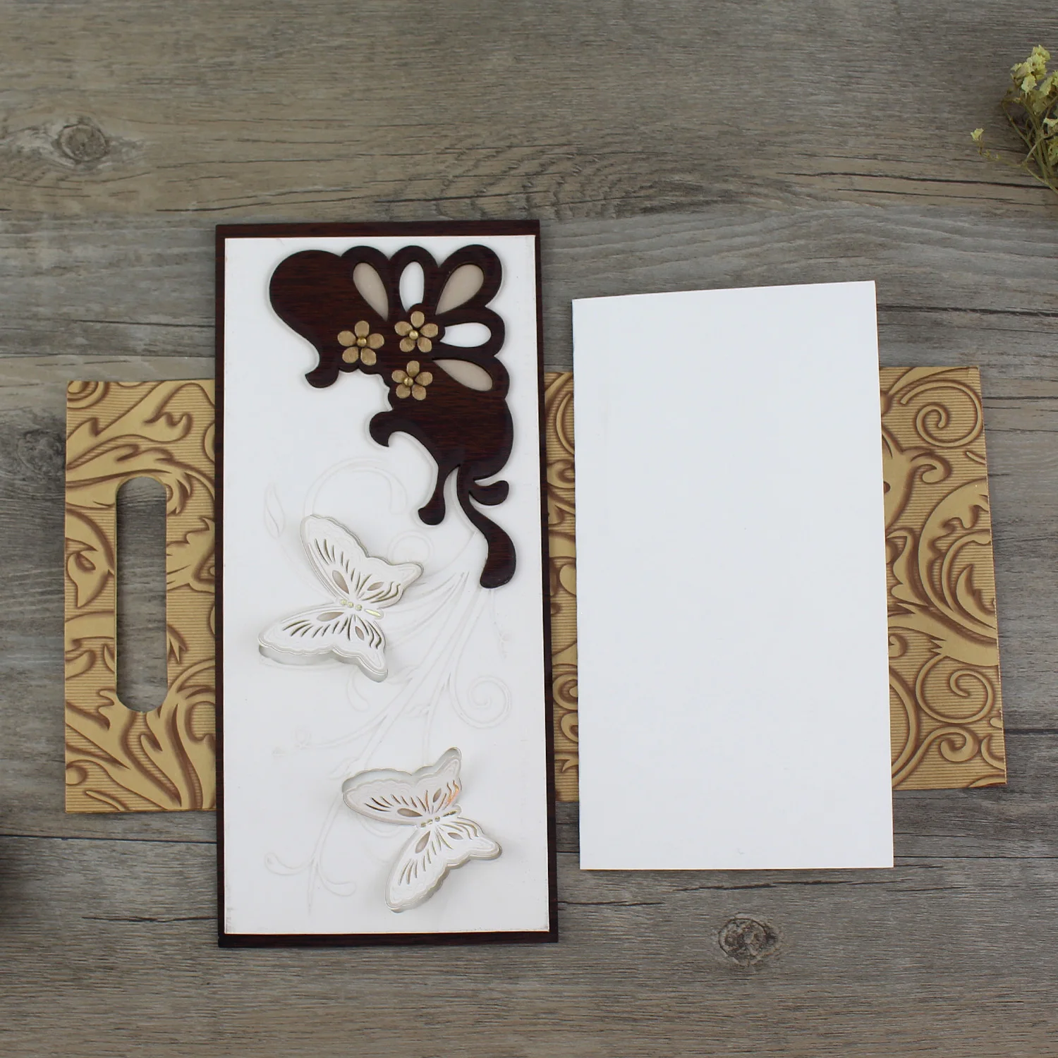 

Chinese Wholesale Factory Price Romantic Paper Invitations Custom Logo Butterfly Luxury Wedding Wooden Invitation Cards