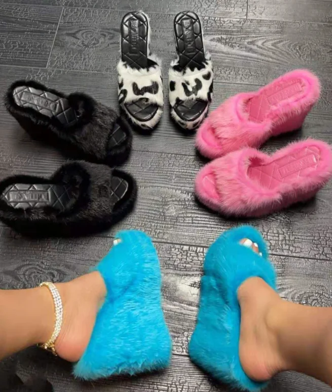 

2021 Plus Size New Fashion Heel Wedged Fluffy Fur Slides Slipepr For Women