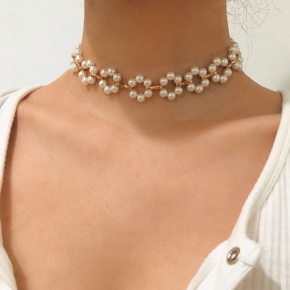 

SHIXIN Bohemia Flower Collar Necklace Simulated Pearl Statement Short Clavicle Chain Choker Necklace for Women Wedding Jewelry, Gold