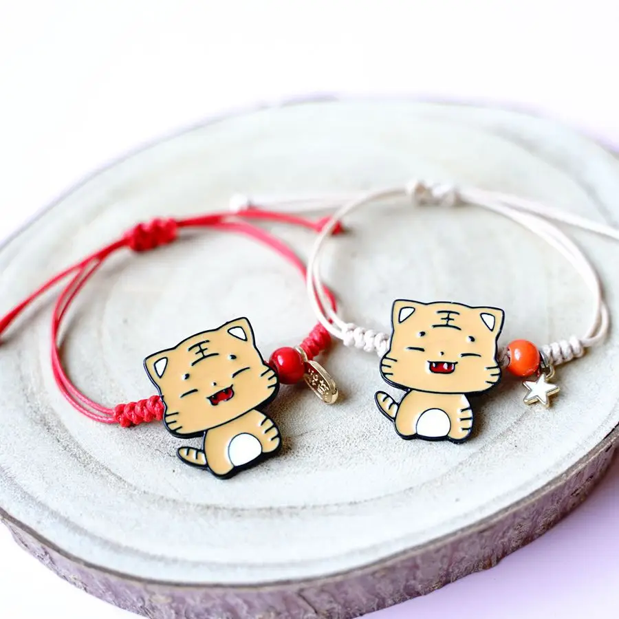 

2022 New Year Hand Woven Red Rope Bracelet Cartoon Little Tiger Red Braided Rope Lucky Bracelet, As pic show